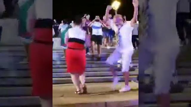 Весельчак смотреть онлайн
