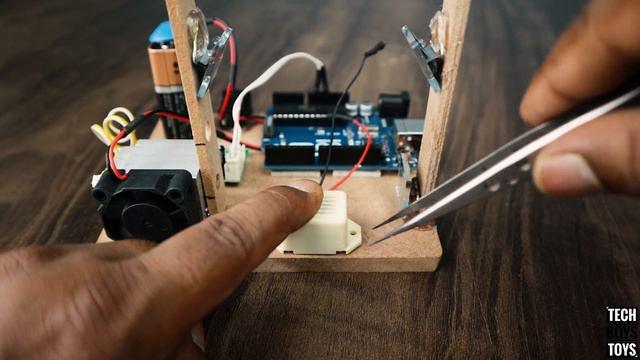 How to Make Laser Security Alarm System for Students | Science Project смотреть онлайн