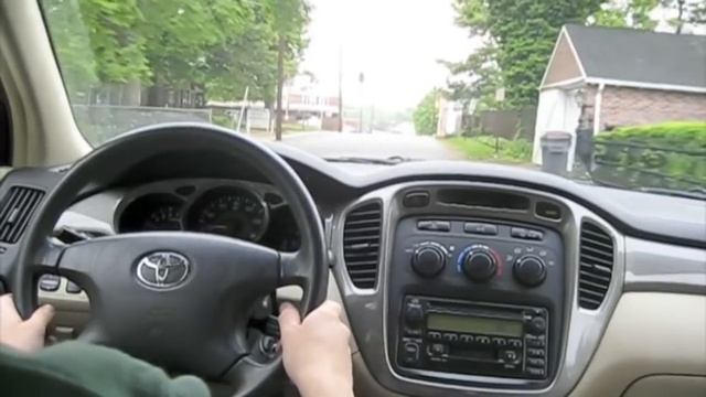 Test Drive the 2003 Toyota Highlander смотреть онлайн