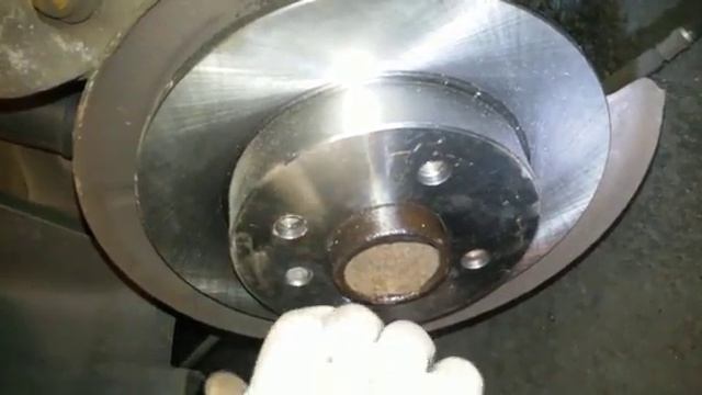 Замена тормозных колодок Опель Мерива 2006 Год смотреть онлайн