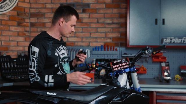 Установка легкой защиты рук на руль эндуро и кроссового мотоцикла смотреть онлайн