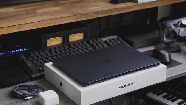 【M2 MacBook Air】 新色ミッドナイト、大正解【開封＆紹介】 смотреть онлайн