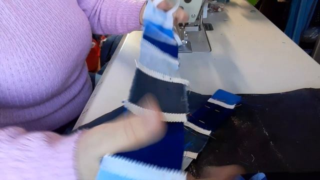 Обзор готовой курточки в технике пэчворк и начало другого изделия . смотреть онлайн