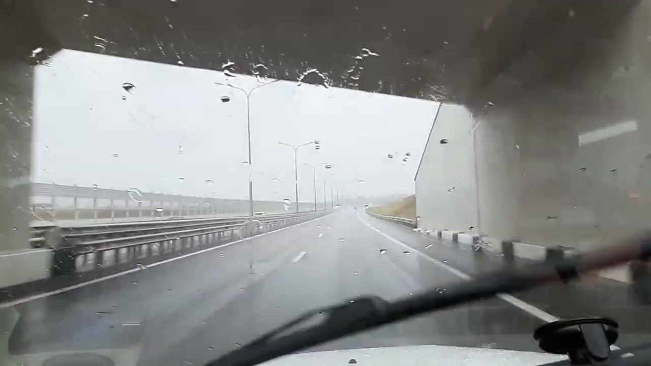 Таврида - Крымский мост. Дождь поливает. смотреть онлайн