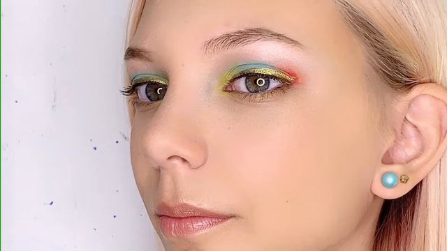 Креативный макияж от Юлианы Кальван смотреть онлайн