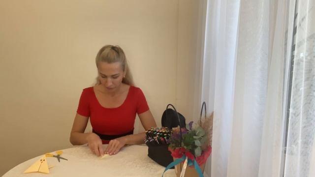 Ирина Михайлова Развивашки Делаем звезду в технике оригами 6+ смотреть онлайн