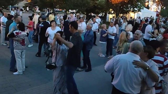 Самый лучший день... 29.07.23 смотреть онлайн
