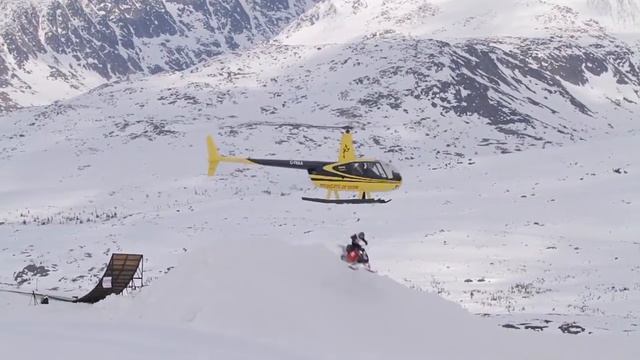 Yellowknife Freestyle Snowmobiling смотреть онлайн