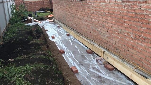 Утепленная бетонная отмостка под брусчатку своими руками смотреть онлайн