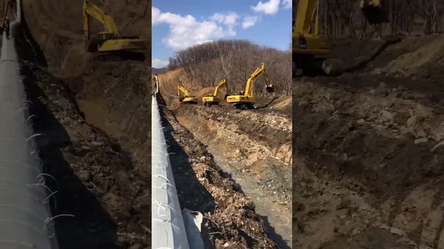 Разработка траншеи. Приморский край.