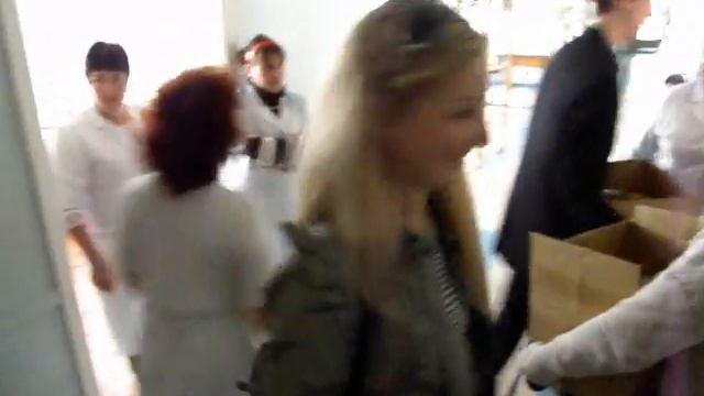 Пасхальные дары в больницу Судака. 2010.wmv смотреть онлайн