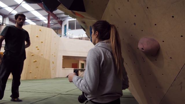 How To Take The Perfect Indoor Climbing Photo | Climbing Daily Ep.1344 смотреть онлайн