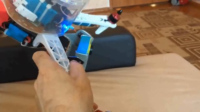 Servo управление наклоном экшен камеры квадрокоптера. смотреть онлайн