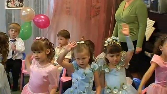 ДЕТСКИЙ САД ВЫПУСКНОЙ смотреть онлайн