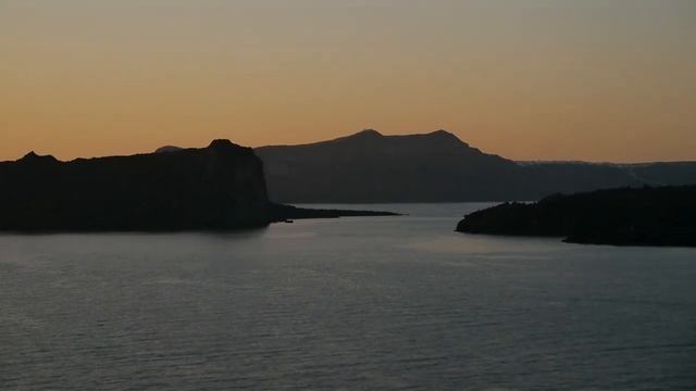 Заблудившись на автомобиле в посёлке, остановились спросить дорогу у местного мужичка, но услышав.. смотреть онлайн