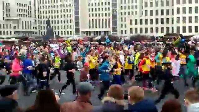 Красавицы бегут: женский забег в честь 8 марта прошёл в Минске смотреть онлайн