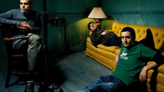 Float On - Modest Mouse w/ Lyrics смотреть онлайн