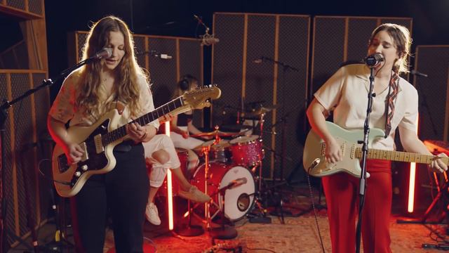 Candy Apple Red - Reina del Cid and Toni Lindgren смотреть онлайн