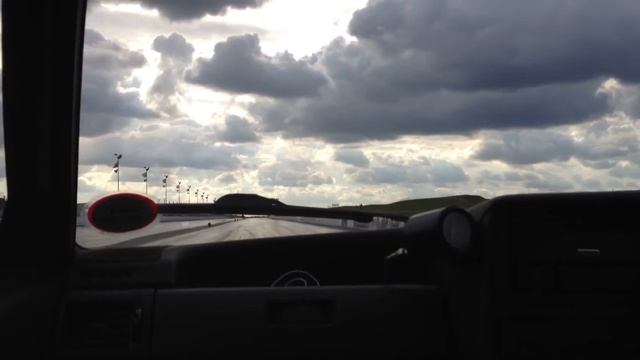 VW Polo mk3 1.6 8v AEE 14.9 1/4 mile смотреть онлайн