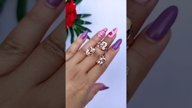 Комплект из медицинского сплава. Цена 1450 руб.