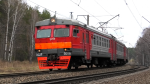 ЭД2Т-0016 сообщением Каменск-Уральский - Екатеринбург-Пасс. с приветливым машинистом