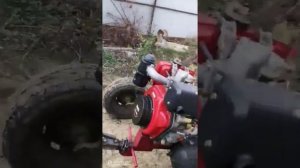 Копка траншеи под водопровод из дома в баню прицепным мини-экскаватором