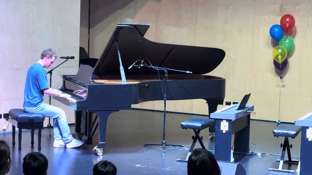 Merry Go Round of Life - Howl's Moving Castle Piano Live Performance смотреть онлайн