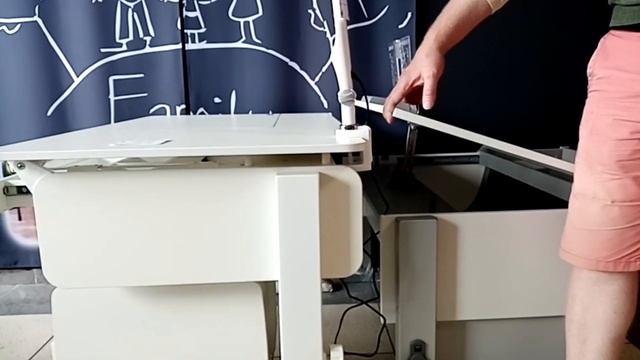 Растущая мебель парты MOLL system против Парта Астек Лидер. Купить в Минске с доставкой по Беларуси смотреть онлайн