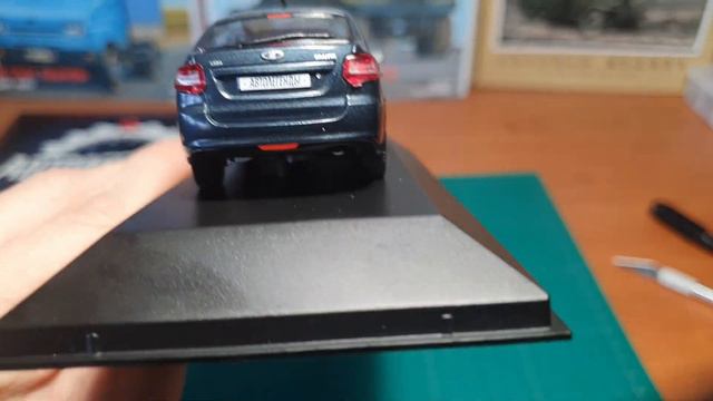 БРЕВНО НА КРЫШЕ LADA GRANTA LIFTBACK ОТ DeAGOSTINI