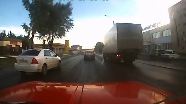 Учителя на дороге. Опять тот же и не унимается! смотреть онлайн