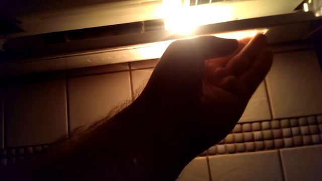 Замена лампочки в вытяжке Cata смотреть онлайн