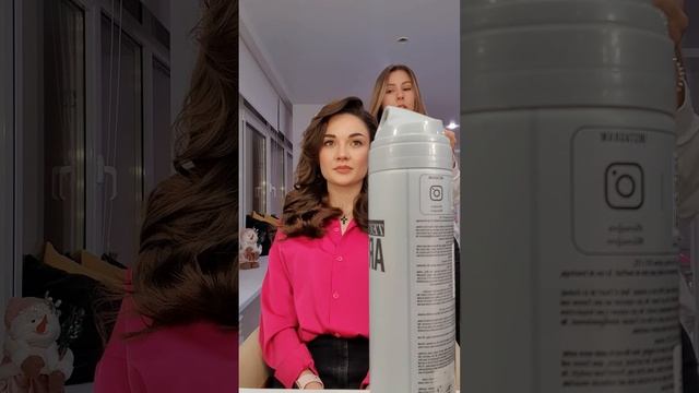 Укладка а-ля браш, оформление локонов у лица, объёмная чёлка, стойкие объёмные локоны. смотреть онлайн