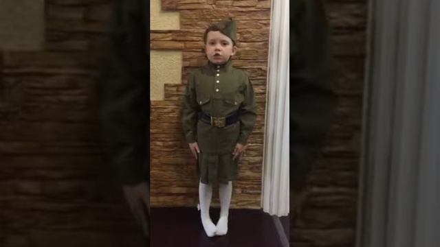 Коновалова Алиса — Стих про ветеранов смотреть онлайн