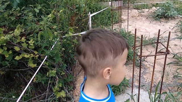 Поездка в наш будущий дом. Кто-то работает, а кто-то отдыхает. смотреть онлайн