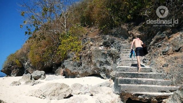 Pantai Green Bowl Beach | Ungasan - Bali #destinasiid смотреть онлайн