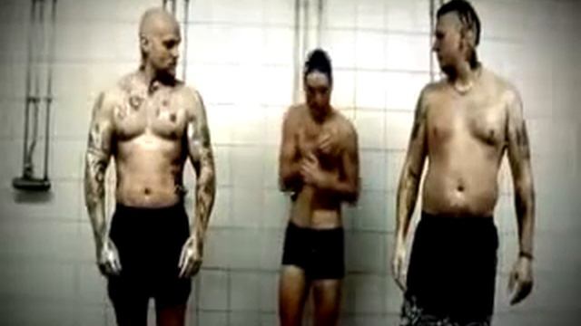 Душ в тюрьме!!! смотреть онлайн