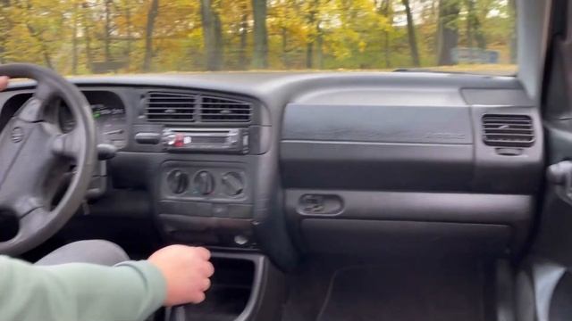 VW Golf mk3 не GTI — простой и очень живучий, но обделенный заботой. смотреть онлайн