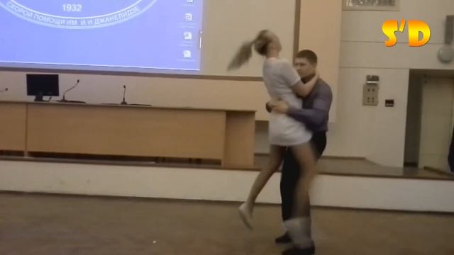Шуточный танец "Медсестричка" смотреть онлайн
