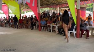 Desfile_completo_das_modelos_no_concurso_Rainha_da_Mandioca_