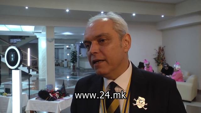 Струмица пулсира под маски - Ахтарови принц и принцеза на Струмичкиот карневал смотреть онлайн