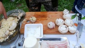 Шампиньоны с беконом и сыром на мангале!