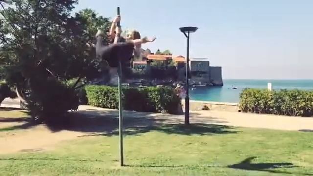 Упражнения для укрепления квадрицепсов и мышц кора на пилоне смотреть онлайн