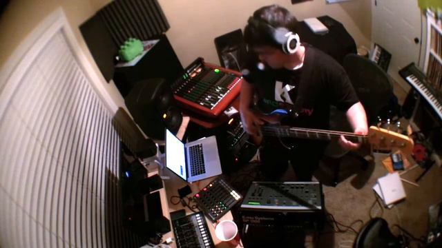 French House Bass Riff #2 смотреть онлайн