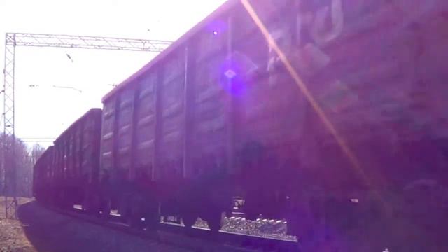 Встреча ВЛ11У.8-700 и ВЛ10У-337 с грузовыми поездами смотреть онлайн