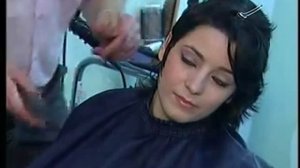 креативная женская стрижка машинкой