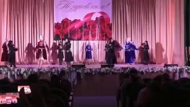 "Хьакулящ"- Образцовый танцевальный коллектив "Афипс." рук.Маремукова Э.Л. ЦНК, а.Афипсип. смотреть онлайн