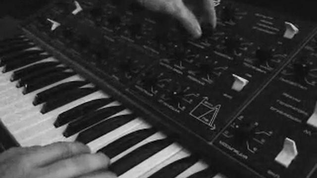 Soviet Analog Synthesizer - The Polivoks смотреть онлайн