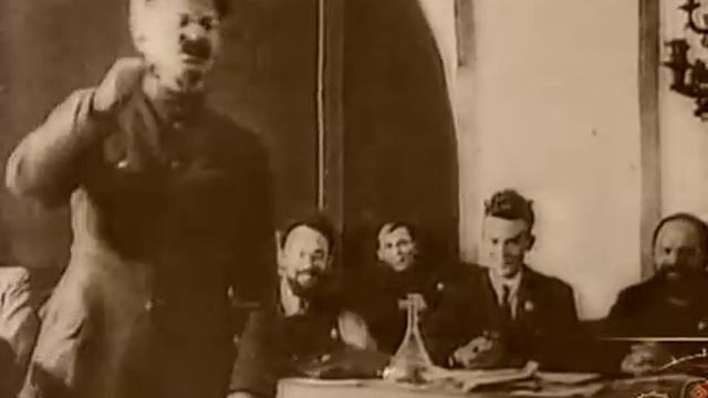 Ист. Хроники: 1917 - Ленин и Троцкий смотреть онлайн