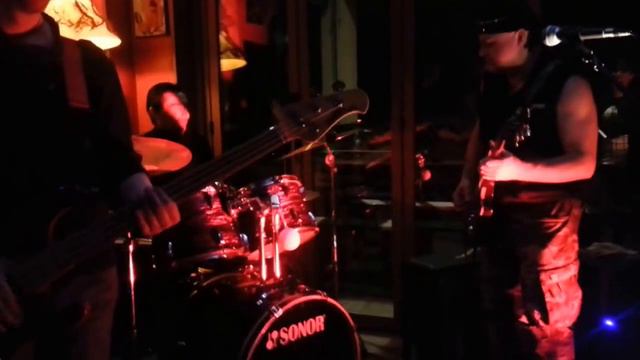 The new FREE VISION live !"DANCIN'SHADOWS OF THE WOODS"drums and guitar shredding. смотреть онлайн