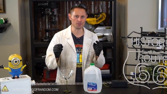 Don't Mix Electricity And Water! TKOR Experiments What Happens With Electricity In Water! смотреть онлайн